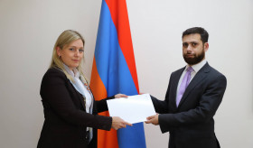 Շվեյցարիայի Համադաշնության նորանշանակ դեսպանն իր հավատարմագրերի պատճենն է հանձնել ՀՀ ԱԳ նախարարի տեղակալին