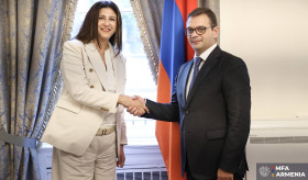 Meeting of Deputy Foreign Minister Robert Abisoghomonyan with Savita Pawnday, the Executive Director of the Global Centre for the Responsibility to Protect
