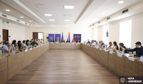 Deputy Foreign Minister of Armenia and Civilian Operations Commander and Managing Director of the EEAS hosted expert roundtable dedicated to the launch of EUPM Armenia