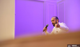 &laquo;Զրույց ԱԳՄԱ նախարարի հետ. անկախություն և արտաքին քաղաքականություն&raquo; խորագրով քննարկում երիտասարդների մասնակցությամբ 19/09/2026