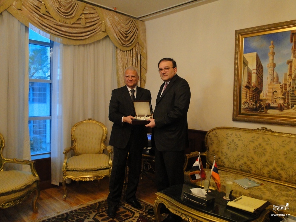 Դեսպան Մելքոնյանի հանդիպումը Եգիպտոսի հաղորդակցության և տեղեկատվական տեխնոլոգիաների նախարարի հետ
