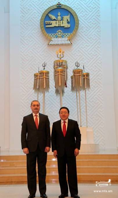 Դեսպան Սարգսյանն իր հավատարմագրերը հանձնեց Մոնղոլիայի Նախագահին