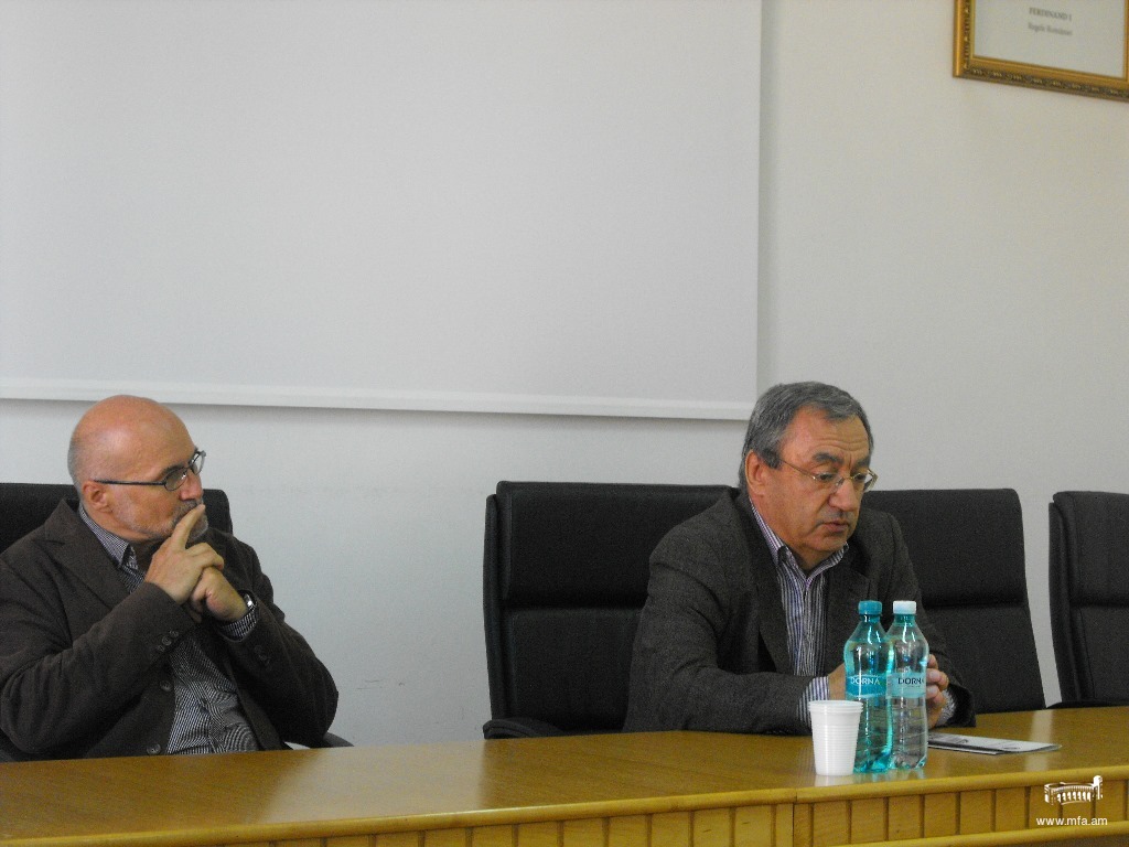 Դեսպան Համլետ Գասպարյանը այցելեց Բաբեշ-Բոլյայ համալսարանում հիմնված Հայագիտության ինստիտուտ