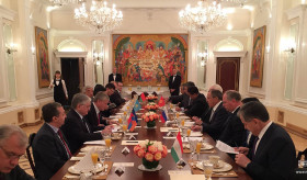 Հայաստանի արտգործնախարար Էդվարդ Նալբանդյանը Նյու Յորքում մասնակցեց Հավաքական անվտանգության պայմանագրի կազմակերպության անդամ երկրների արտգործնախարարների հանդիպմանը