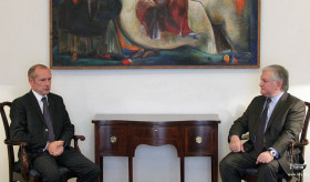 Էդվարդ Նալբանդյանն ընդունեց Ֆրանսիայի ԱԳՆ Մայրցամաքային Եվրոպայի գլխավոր դեպարտամենտի պետ Էրիկ Ֆուրնյեին