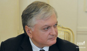 ԱԳ նախարար Էդվարդ Նալբանդյանի ճեպազրույցը լրագրողների հետ՝ Ֆրանսիայի, Հայաստանի և Ադրբեջանի Նախագահների Փարիզում հոկտեմբերի 27-ին կայացած հանդիպումից հետո