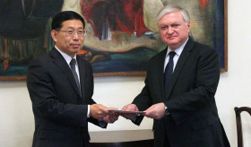 The Newly Appointed Ambassador of China Presented the Copies of Credentials to the Minister of Foreign Affairs