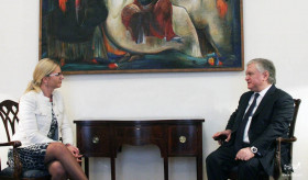 Սլովենիայի նորանշանակ դեսպանը հավատարմագրերի պատճենը հանձնեց Հայաստանի արտգործնախարարին