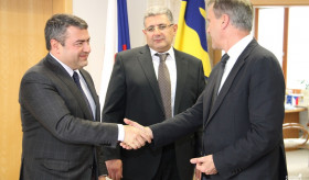 Դեսպան Սեյրանյանի հանդիպումը Չեխիայի Օլոմոուցի երկրամասի նահանգապետի հետ