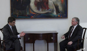 Լեհաստանի նորանշանակ դեսպանը հավատարմագրերի պատճենը հանձնեց արտգործնախարարին
