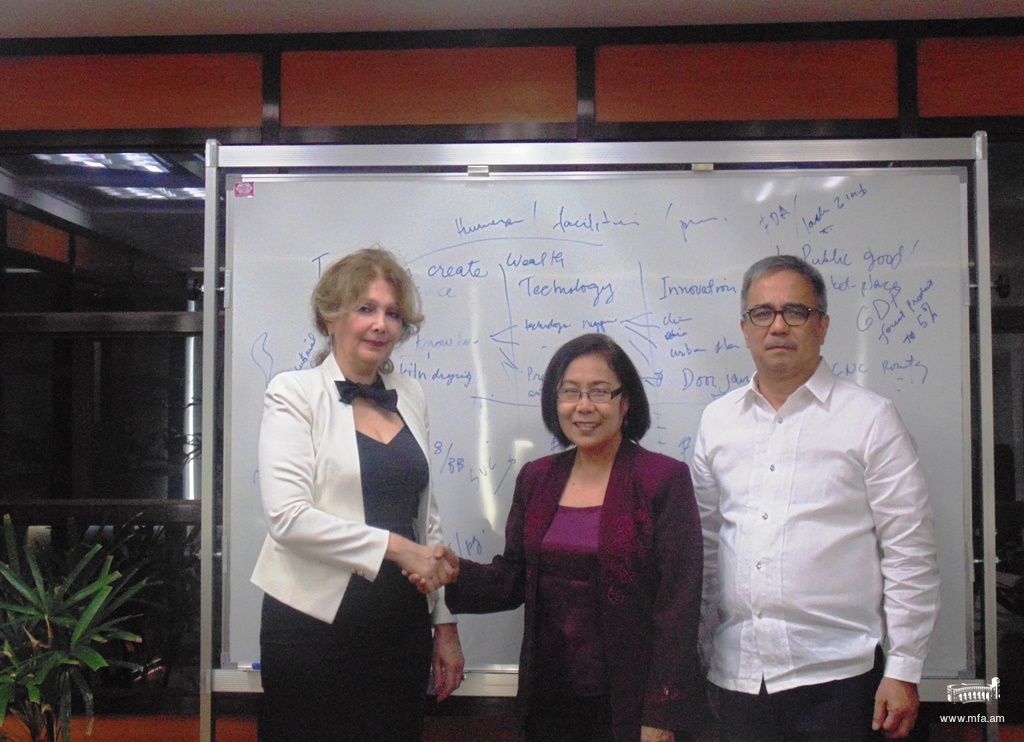 Դեսպան Վարդանյանի հանդիպումը Ֆիլիպինների գիտության և տեխնոլոգիաների նախարարի հետ