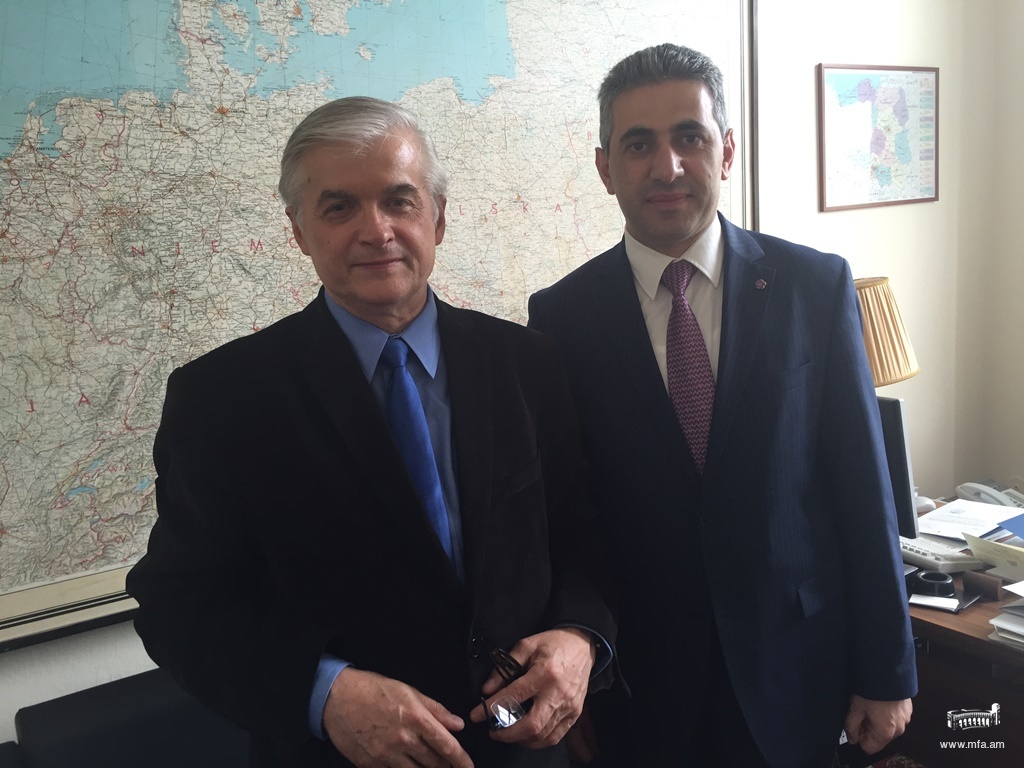 Դեսպան Ղազարյանի հանդիպումը Լեհաստանի Սենատի արտաքին հարաբերությունների հանձնաժողովի նախագահի հետ