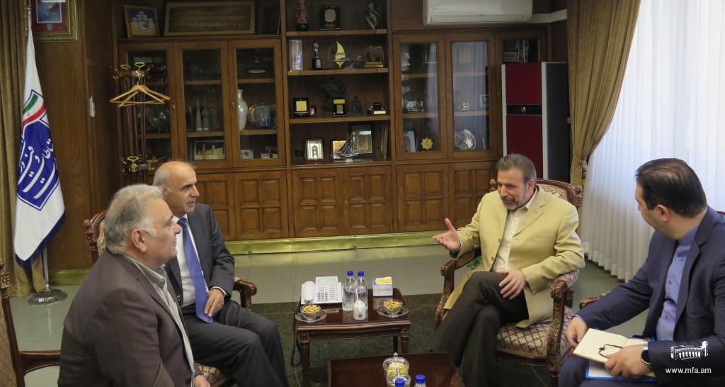 Դեսպան Թումանյանի հանդիպումը Իրանի կապի և տեղեկատվական տեխնոլոգիաների նախարարի հետ