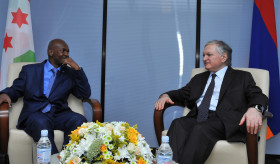 Հայաստանի արտգործնախարարը հանդիպեց Բուրունդիի արտաքիին գործերի և տարածաշրջանային համագործակցության նախարարի հետ