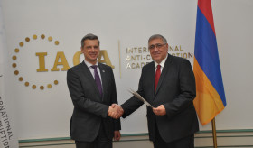  Դեսպան Կիրակոսյանն իր հավատարմագիրը հանձնեց Միջազգային Հակակոռուպցիոն  ակադեմիայի (IACA) տնօրենին