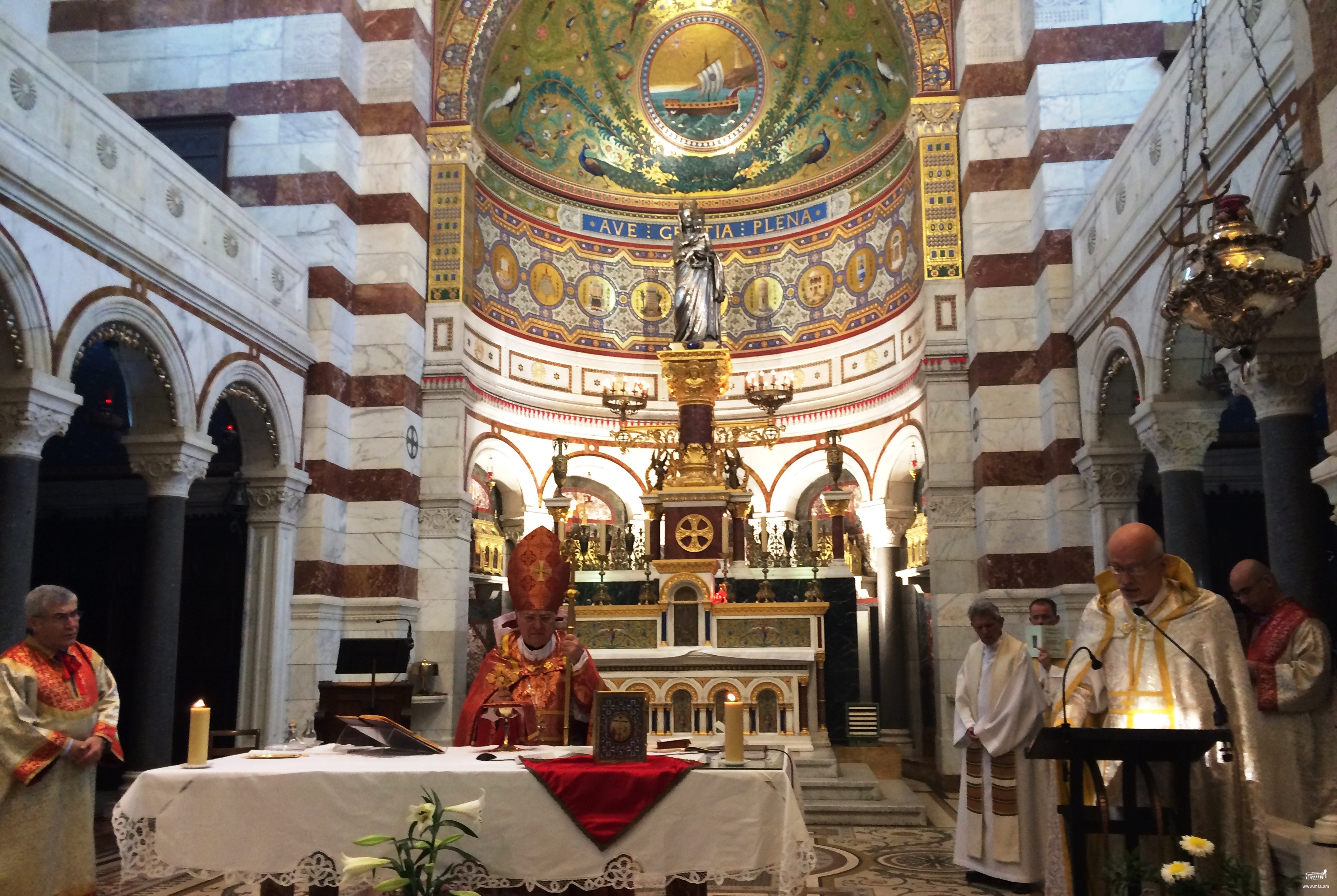 Հայոց ցեղասպանության 100-րդ տարելիցին նվիրված պատարագ Մարսելի Պահապան Աստվածամոր տաճարում