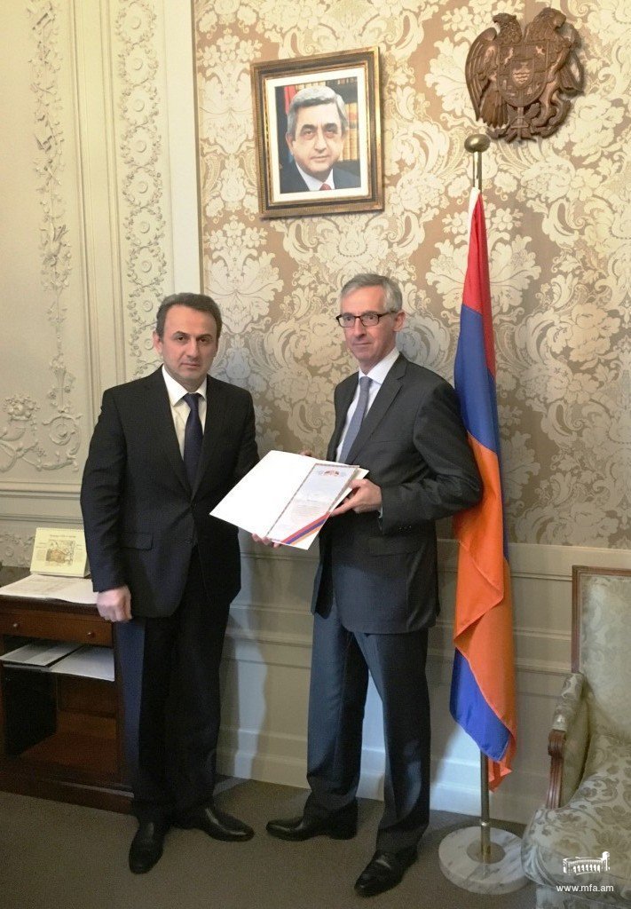 Դեսպան Մարգարյանի հանդիպումը Հայոց ցեղասպանության 100-րդ տարելիցի Բելգիայի հանձնախմբի անդամների հետ