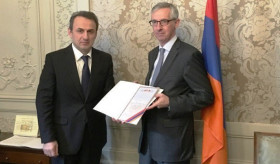 Դեսպան Մարգարյանի հանդիպումը Հայոց ցեղասպանության 100-րդ տարելիցի Բելգիայի հանձնախմբի անդամների հետ