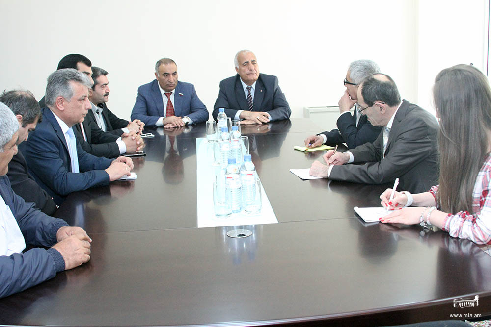 Deputy Foreign Minister Shavarsh Kocharyan received representatives of Yazidi and Assyrian community structures