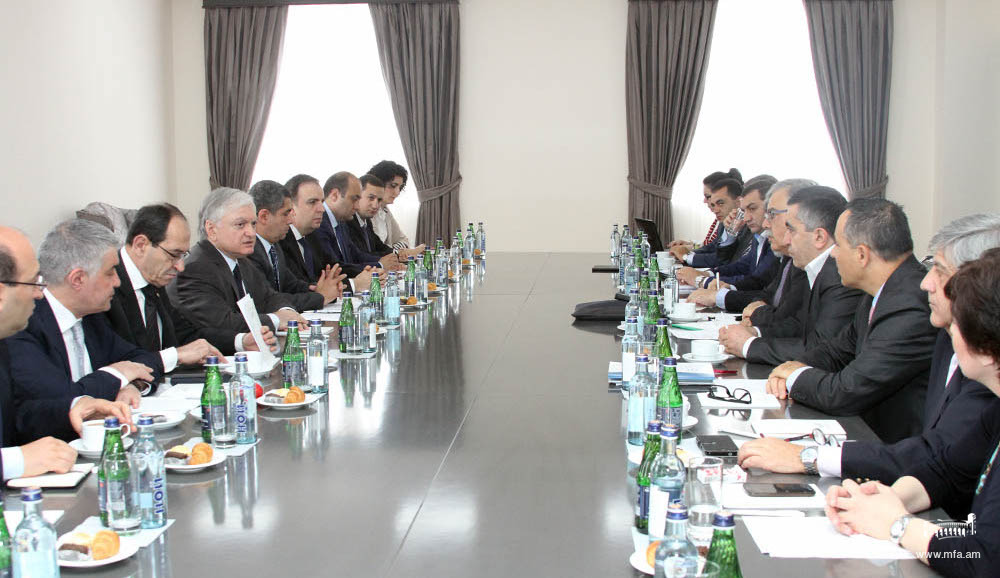 Consultations with members of ARF Hay Dat Committees and Offices in the MFA