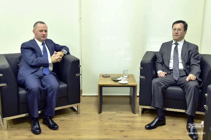 Դեսպան Մկրտչյանի հանդիպումը Լիբանանի մշակույթի նախարարի հետ