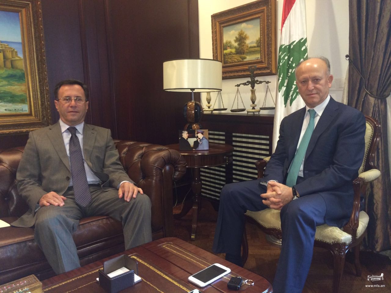 Դեսպան Մկրտչյանի հանդիպումը Լիբանանի արդարադատության նախարարի հետ