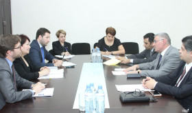 ԱԳ նախարարի տեղակալ Աշոտ Հովակիմյանի հանդիպումը ԵԱՀԿ գործող նախագահի` մարդկանց թրաֆիքինգի դեմ պայքարի հարցերով հատուկ ներկայացուցչի հետ