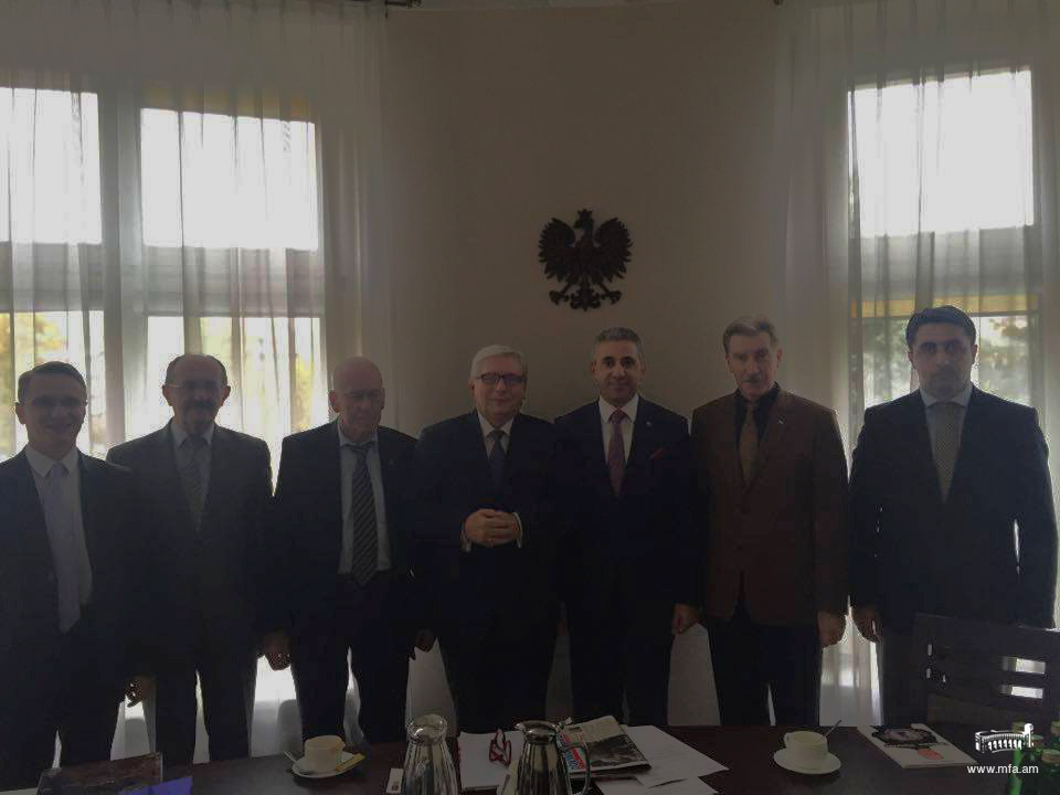 Դեսպան Ղազարյանի հանդիպումը Լեհաստան-Հայաստան խորհրդարանական բարեկամության խմբի անդամների հետ