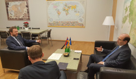 Դեսպան Մկրտչյանի հանդիպումներն Էստոնիայի պաշտպանության նախարարությունում և Ռիիգիկոգուում