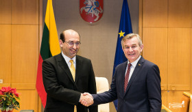 Դեսպան Մկրտչյանի հանդիպումը Լիտվայի Սեյմասի խոսնակ Վիկտորաս Պրանցկետիսի հետ