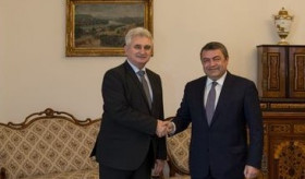 Դեսպան Տիգրան Սեյրանյանի հանդիպումը Չեխիայի խորհրդարանի Սենատի նախագահի հետ