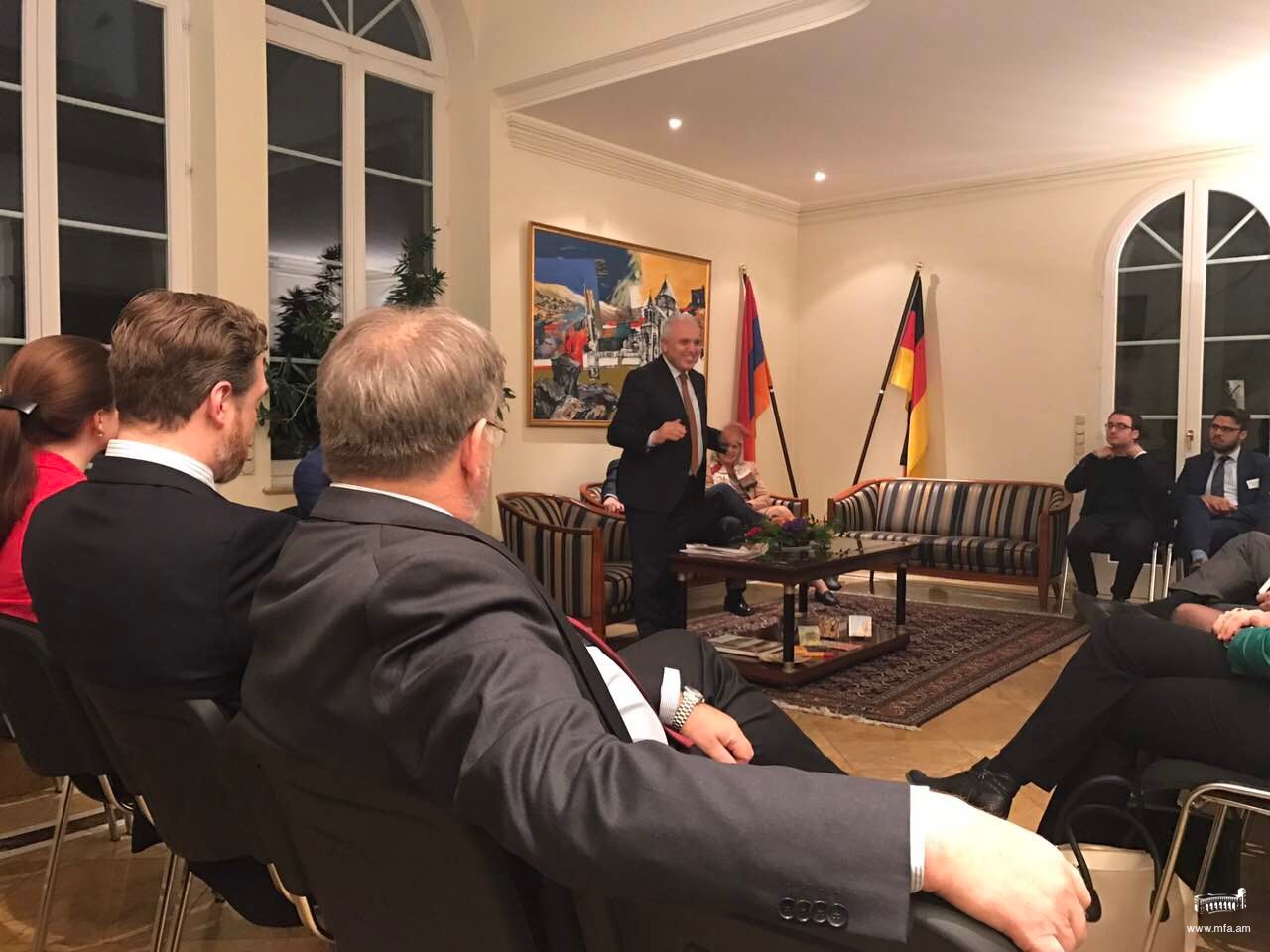 Դեսպան Սմբատյանի հանդիպումը «Global Bridges» երիտասարդական կազմակերպության անդամների հետ