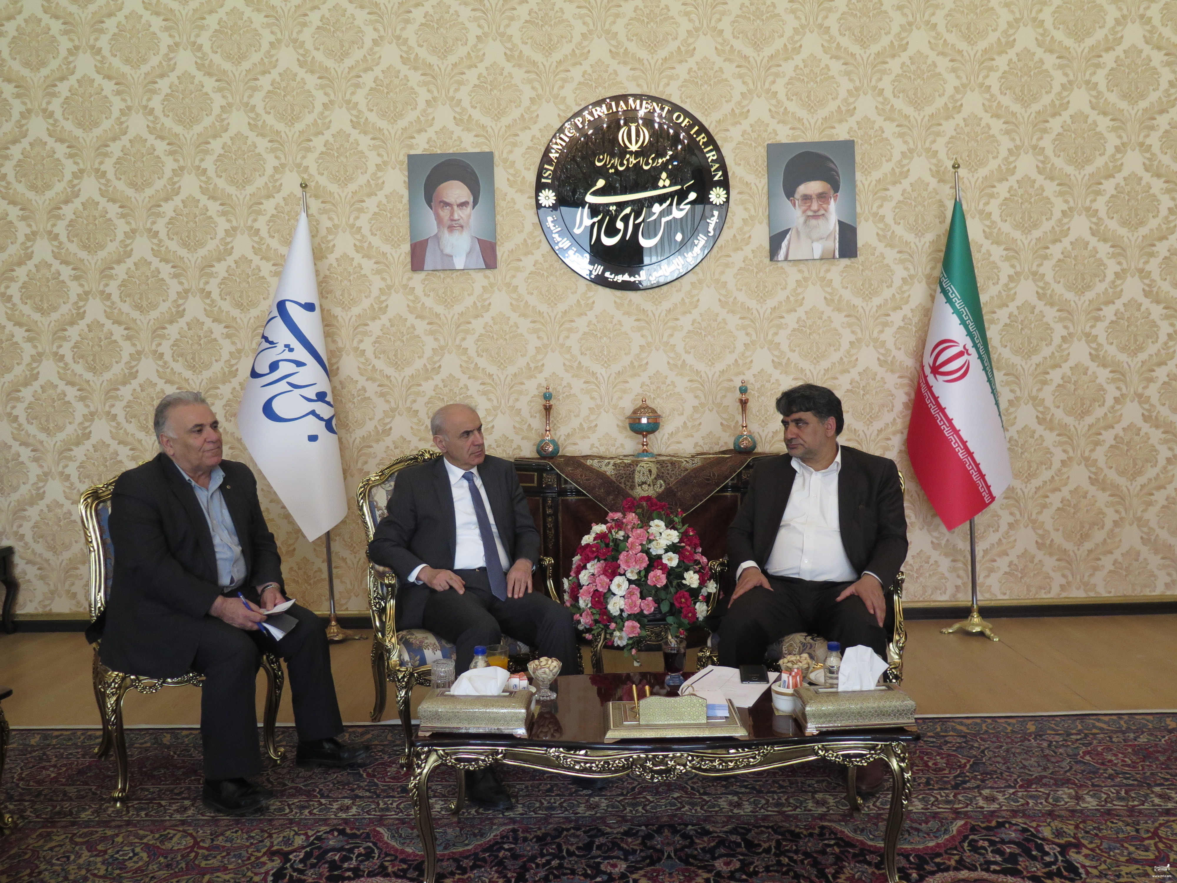 Դեսպան Թումանյանի հանդիպումն  Իրան-Հայաստան բարեկամության խորհրդարանական խմբի անդամների հետ