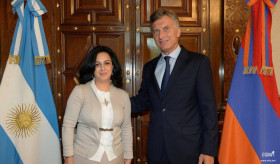 Դեսպան Մկրտումյանն իր հավատարմագրերը հանձնեց Արգենտինայի նախագահին