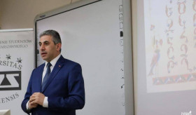 Դեսպան Ղազարյանի դասախոսությունը Վարշավայի համալսարանում