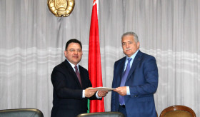 Դեսպան Եսայանը հավատարմագրերի պատճենը հանձնեց Բելառուսի ԱԳ նախարարի առաջին տեղակալին