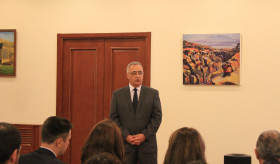 Հայոց ցեղասպանության 102-րդ տարելիցին նվիրված հուշ-երեկո Պեկինում Ապրիլի 24-ին Չինաստանում ՀՀ դեսպանությունում տեղի ունեցավ Հայոց cեղասպանության 102–րդ տարելիցին նվիրված հուշ-երեկո, որին մասնակցեցին Պեկինի և Չինաստանի տարբեր համալսարանների հայ ուսան