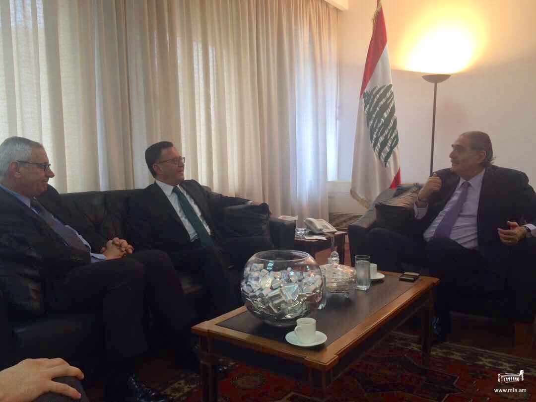 Դեսպան Մկրտչյանի հանդիպումը Լիբանանի արդարադատության նախարարի հետ