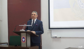 Դեսպան Ղազարյանը դասախոսությամբ հանդես եկավ Ռադոմի տնտեսագիտության բարձրագույն դպրոցում