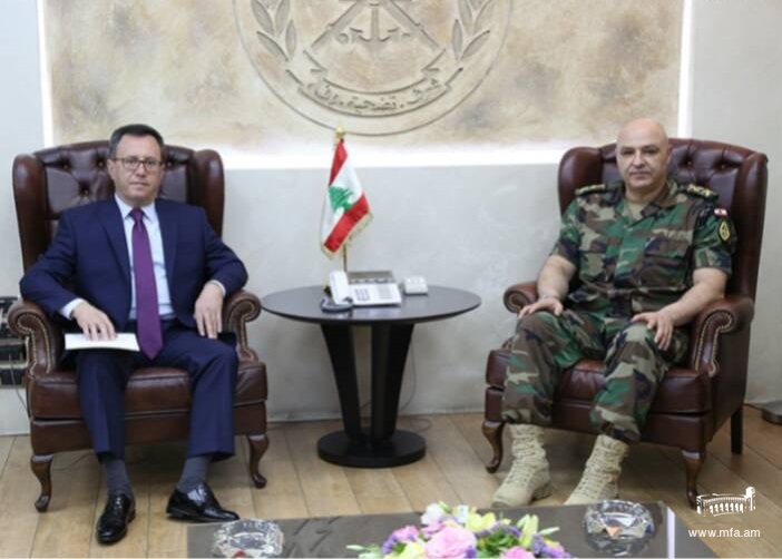 Դեսպան Մկրտչյանը հանդիպեց Լիբանանի բանակի հրամանատարի հետ