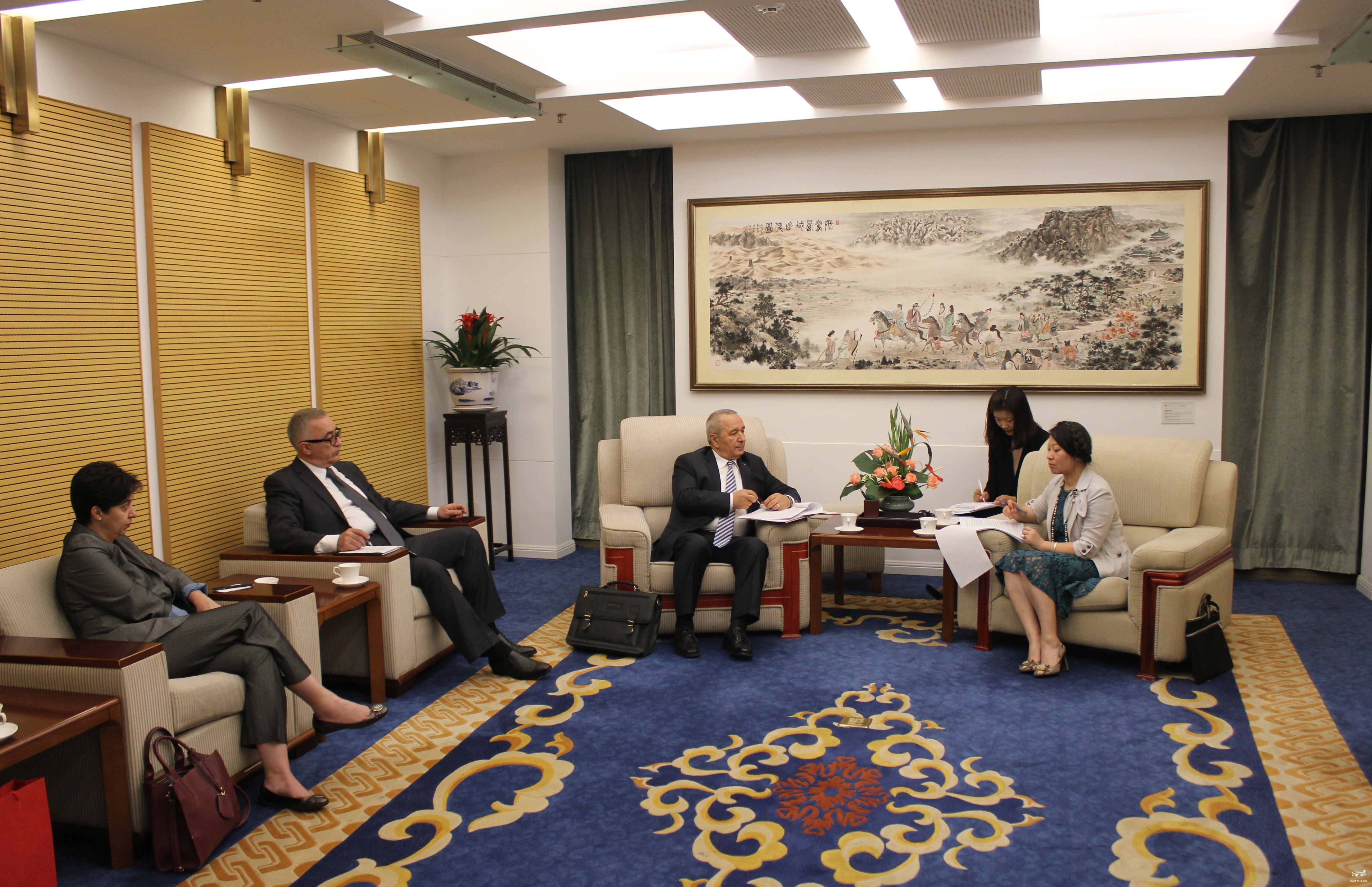 Խորհրդակցություններ ՀՀ և ՉԺՀ արտաքին գործերի նախարարությունների հյուպատոսական վարչությունների միջև