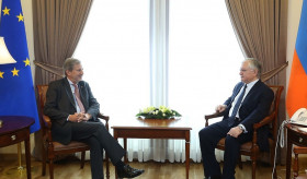 Էդվարդ Նալբանդյանը հանդիպեց  Եվրոպական հանձնաժողովի հարևանության և ընդլայնման հարցերով հանձնակատարի հետ