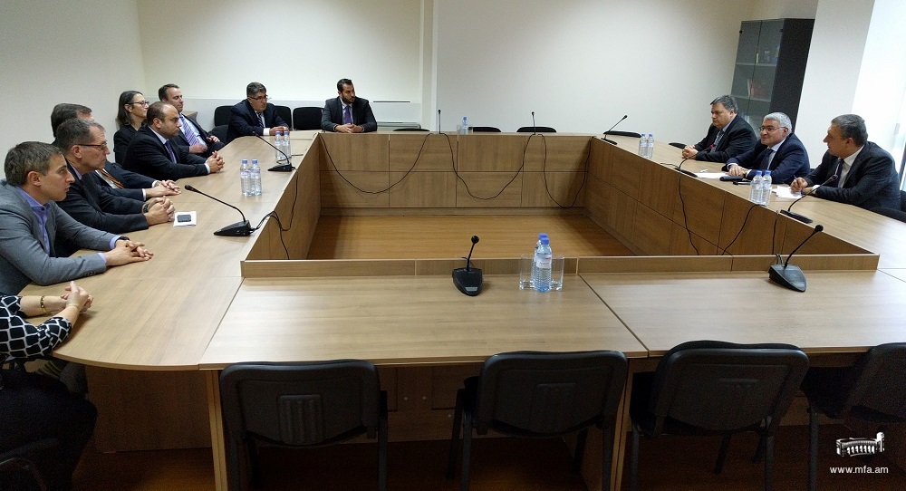 Deputy Foreign Minister of Armenia received the delegation of the Senate and the Assembly of the US State of California