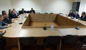 ՀՀ ԱԳ նախարարի տեղակալն ընդունեց ԱՄՆ Կալիֆորնիա նահանգի Սենատի և Ասամբլեայի պատվիրակությանը