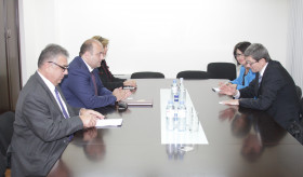 ԱԳ նախարարի տեղակալ Ռոբերտ Հարությունյանի հանդիպումը ՄԱԿ-ի Պարենի և գյուղատնտեսության կազմակերպության տնօրենի տեղակալ հետ
