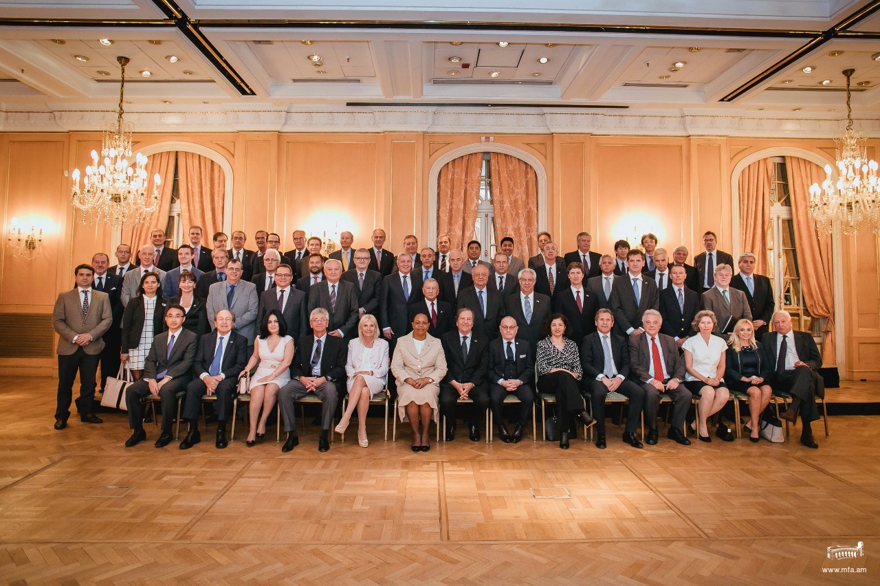 Դեսպան Մկրտումյանը մասնակցեց Արգենտինայի ԱԳ նախարարի հետ երկրում գործող երկկողմ առևտրի պալատների ղեկավարների և դեսպանների տարեկան հանդիպմանը