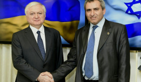Հայաստանի արտգործնախարարը հանդիպեց Իսրայելի Երուսաղեմի և ժառանգության հարցերով նախարարի հետ