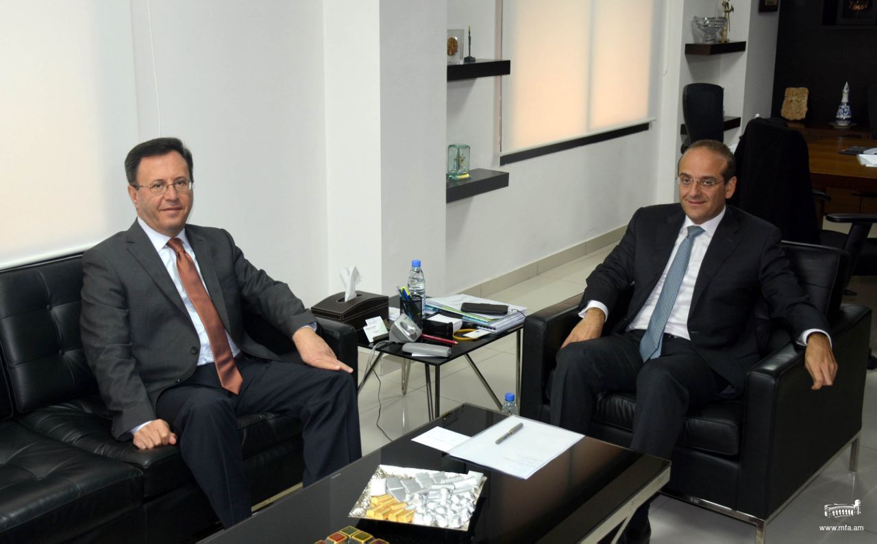 Դեսպան Մկրտչյանի ու Լիբանանի տնտեսության և առևտրի նախարարի հանդիպումը