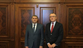 Դեսպան Մինասյանի հանդիպումը AUF-ի նախագահի հետ
