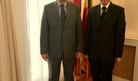 Դեսպան Մինասյանի հանդիպումը AUF-ի տարածաշրջանային տնօրենի հետ